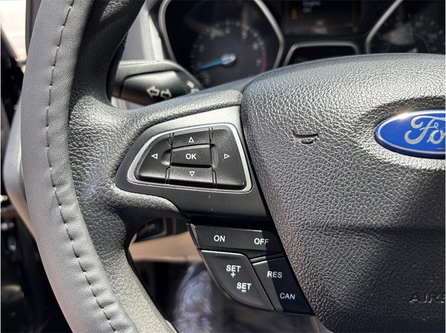 Used 2016 Ford Focus SE FWD image 19