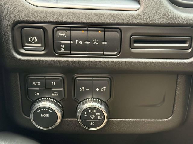 Used 2023 GMC Yukon XL SLT image 20