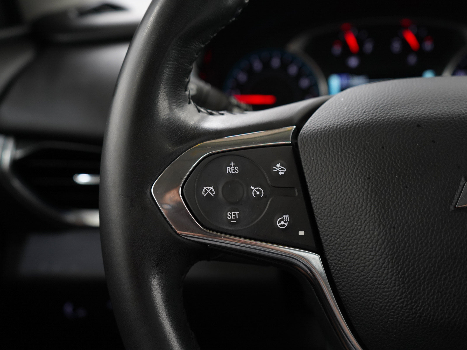 Used 2019 Chevrolet Traverse Premier w/ Redline Edition AWD/4WD image 27