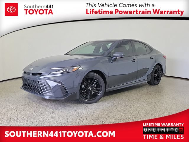 Used 2026 Toyota Camry SE FWD image 1
