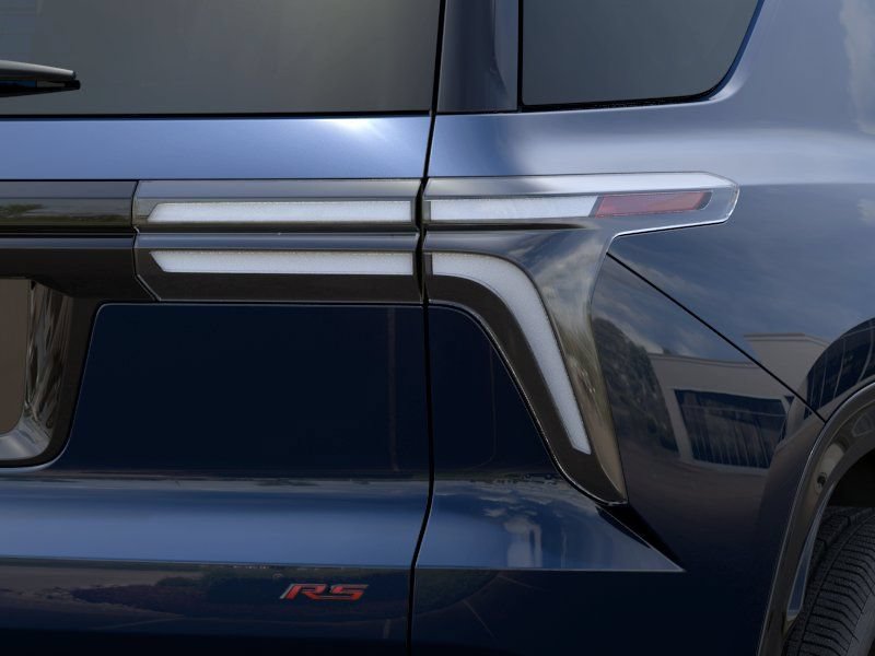 New 2027 Chevrolet Traverse RS w/ LPO, Floor Liner Package AWD/4WD image 12