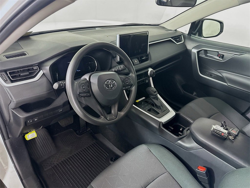 Used 2024 Toyota RAV4 XLE image 29