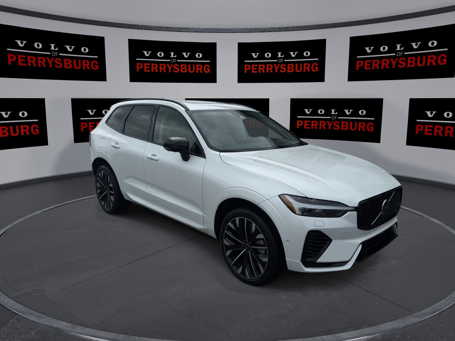 New 2026 Volvo XC60 T8 Ultra w/ Protection Package Premier image 2