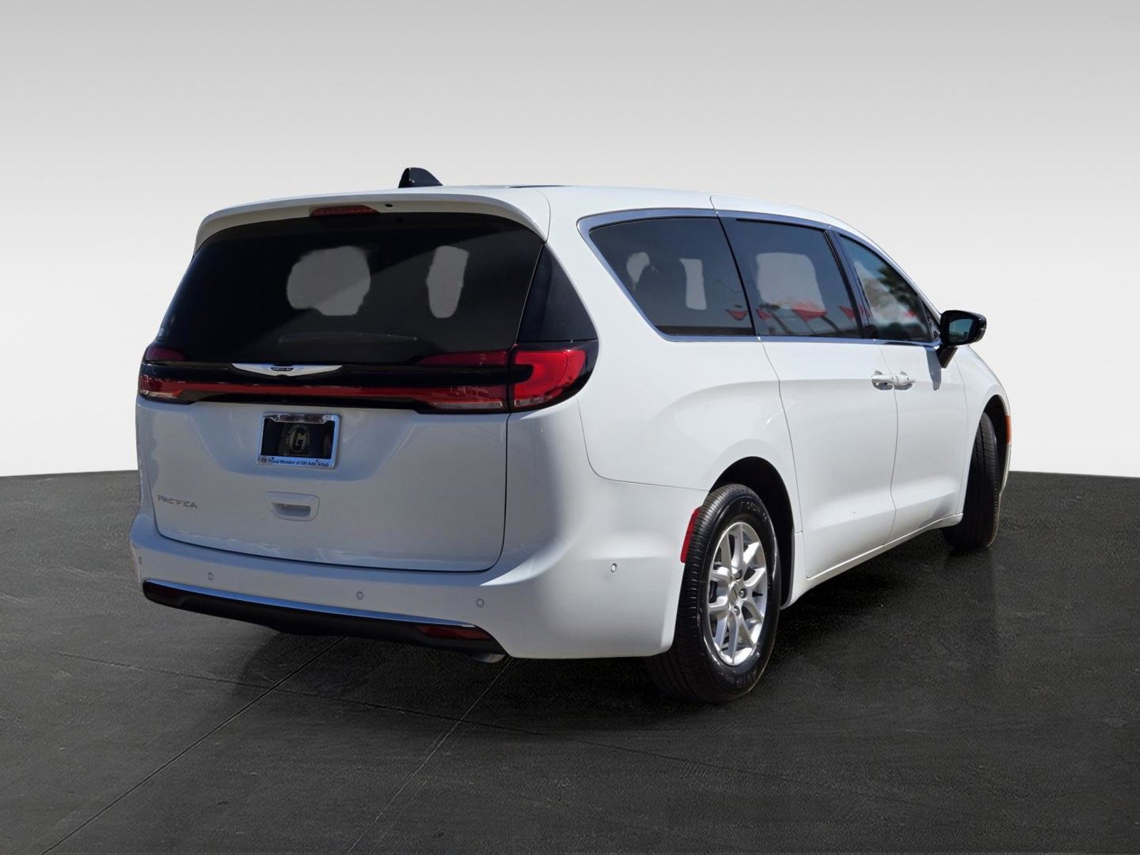 New 2025 Chrysler Pacifica Select w/ Uconnect Theater Family Group image 5