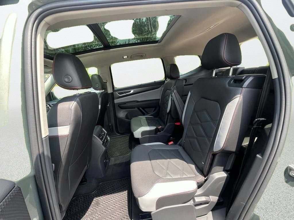 Certified 2026 Volkswagen Atlas Peak Edition AWD/4WD image 25