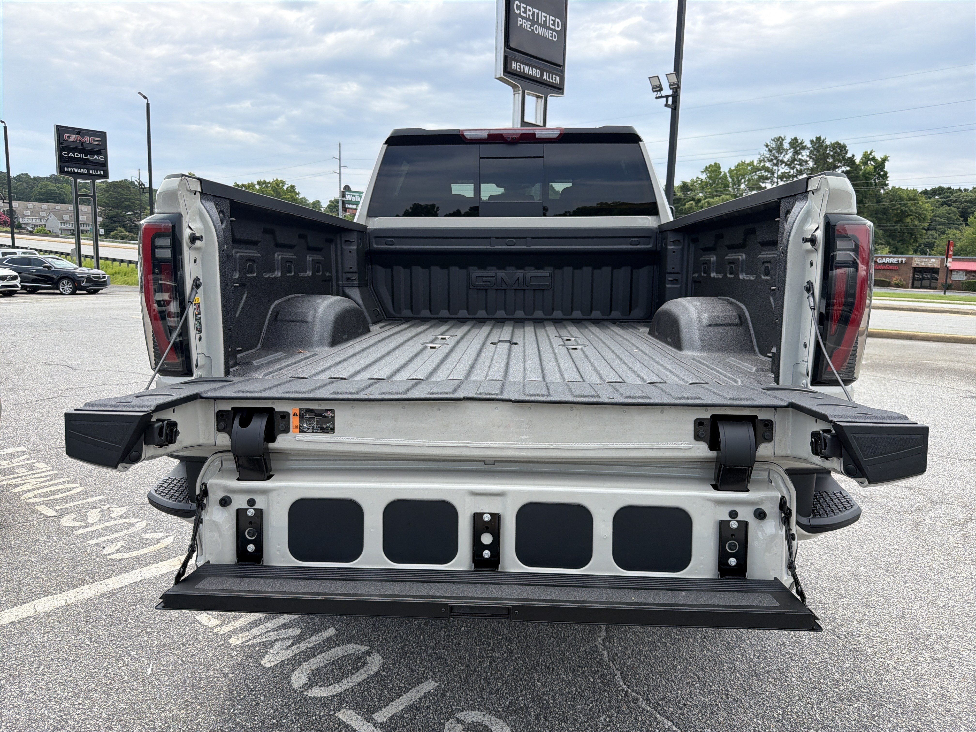 New 2026 GMC Sierra 2500 AT4 w/ AT4 Premium Plus Package AWD/4WD image 19