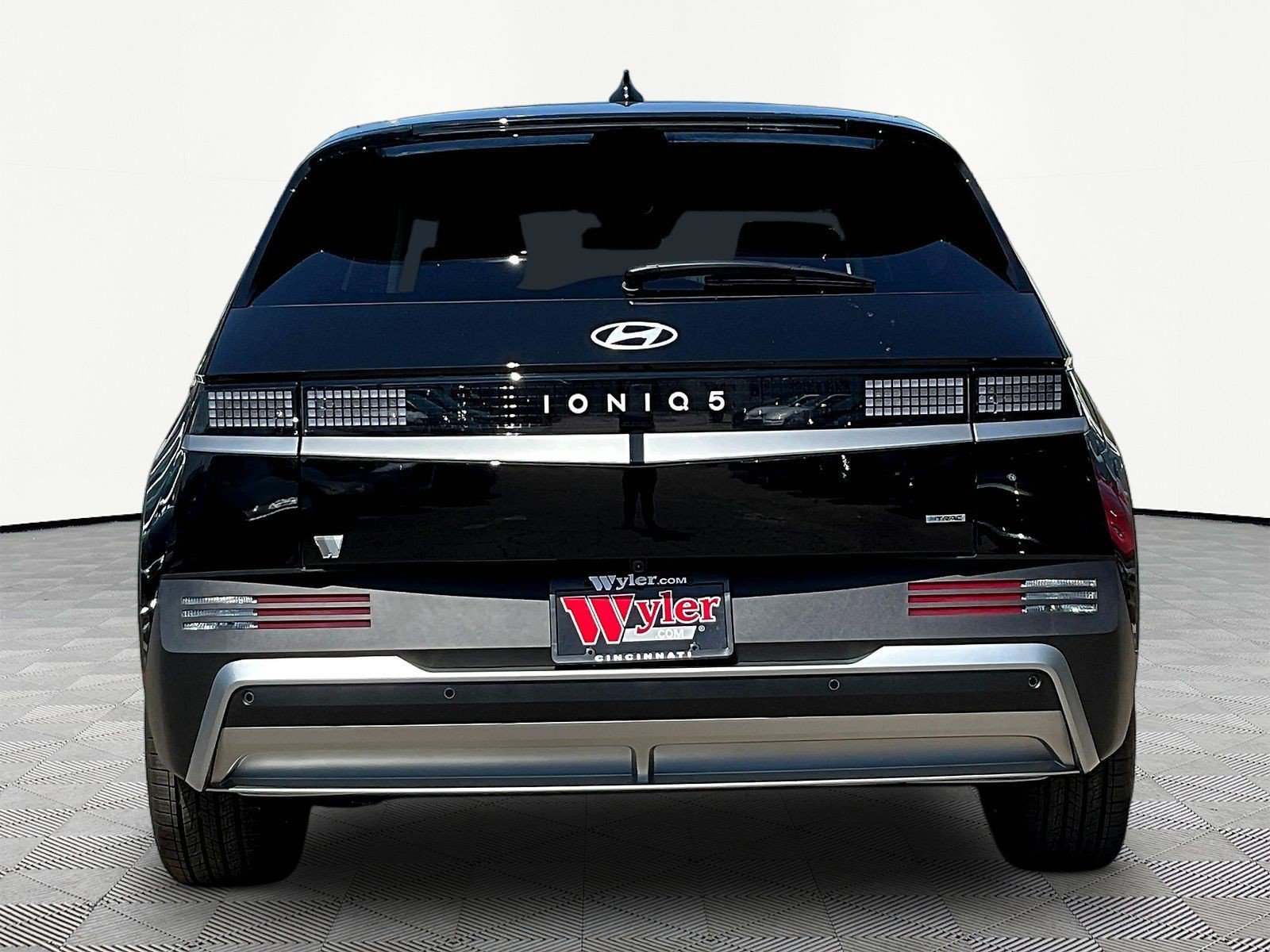 New 2026 Hyundai Ioniq 5 SE AWD/4WD image 5