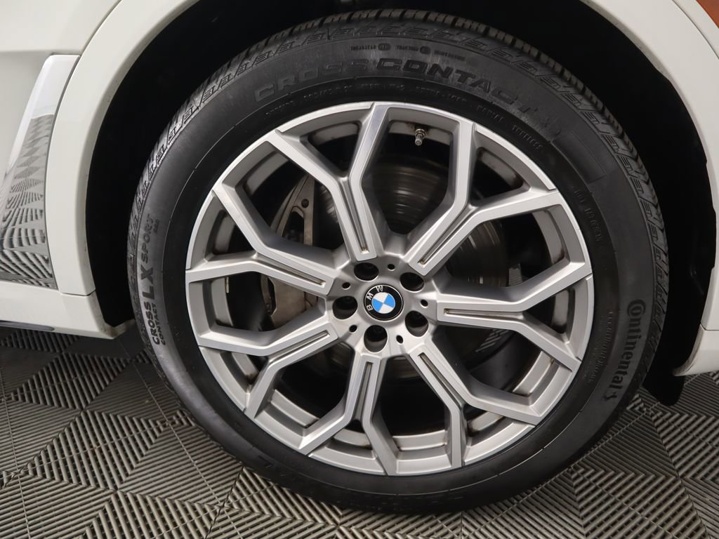 Used 2023 BMW X7 xDrive40i w/ Premium Package image 35