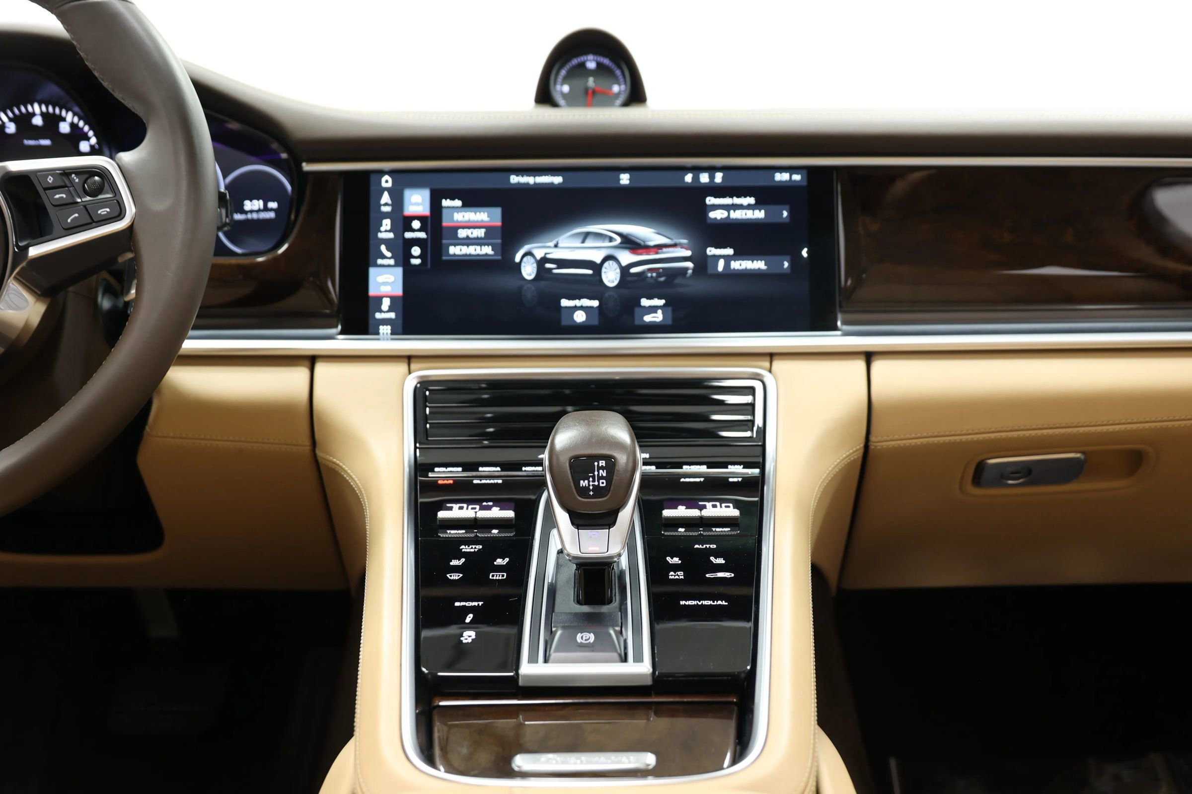 Used 2018 Porsche Panamera 4 Executive w/ Dark Walnut Interior Package image 31