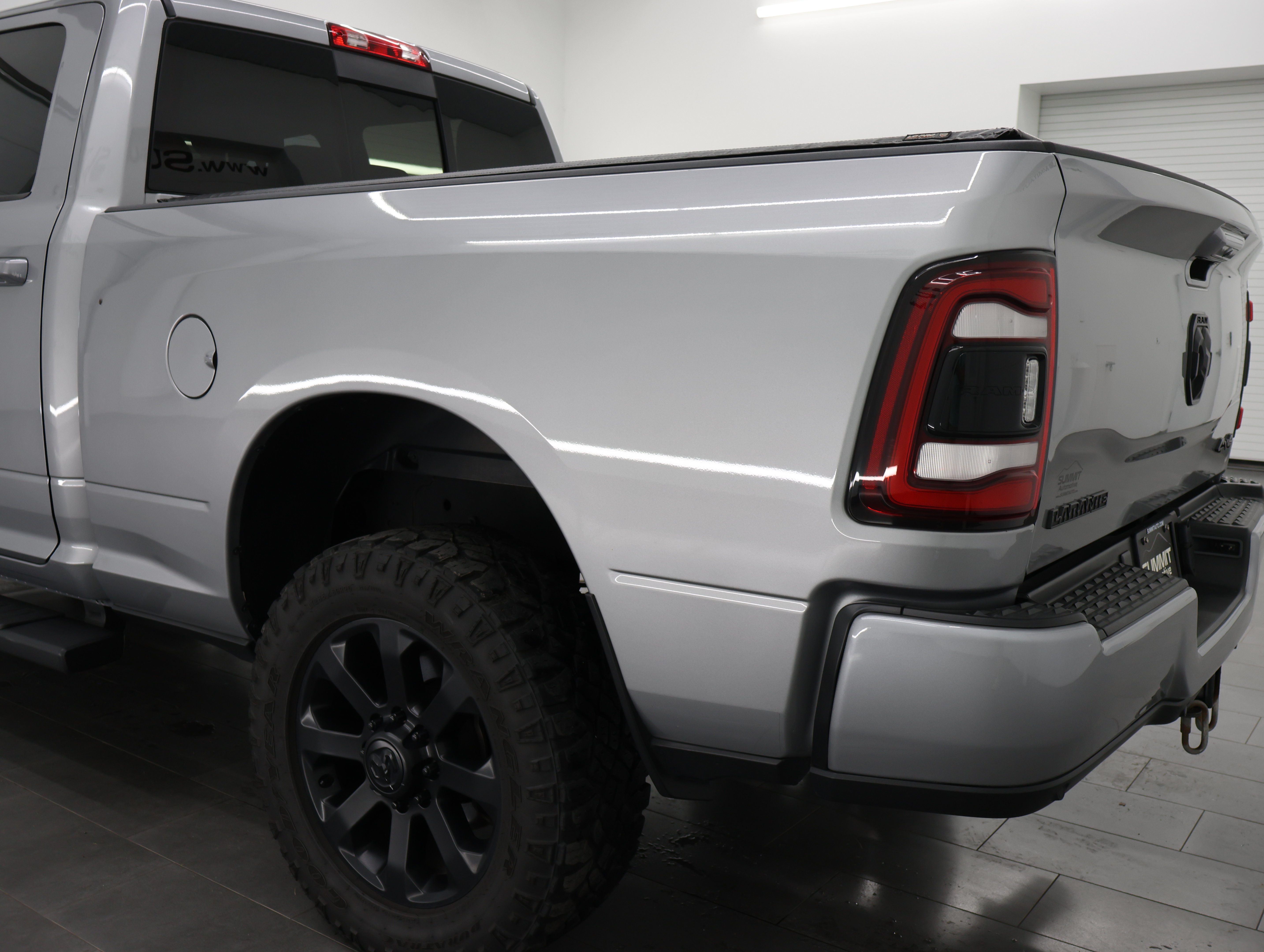 Used 2023 RAM 3500 Laramie AWD/4WD image 33