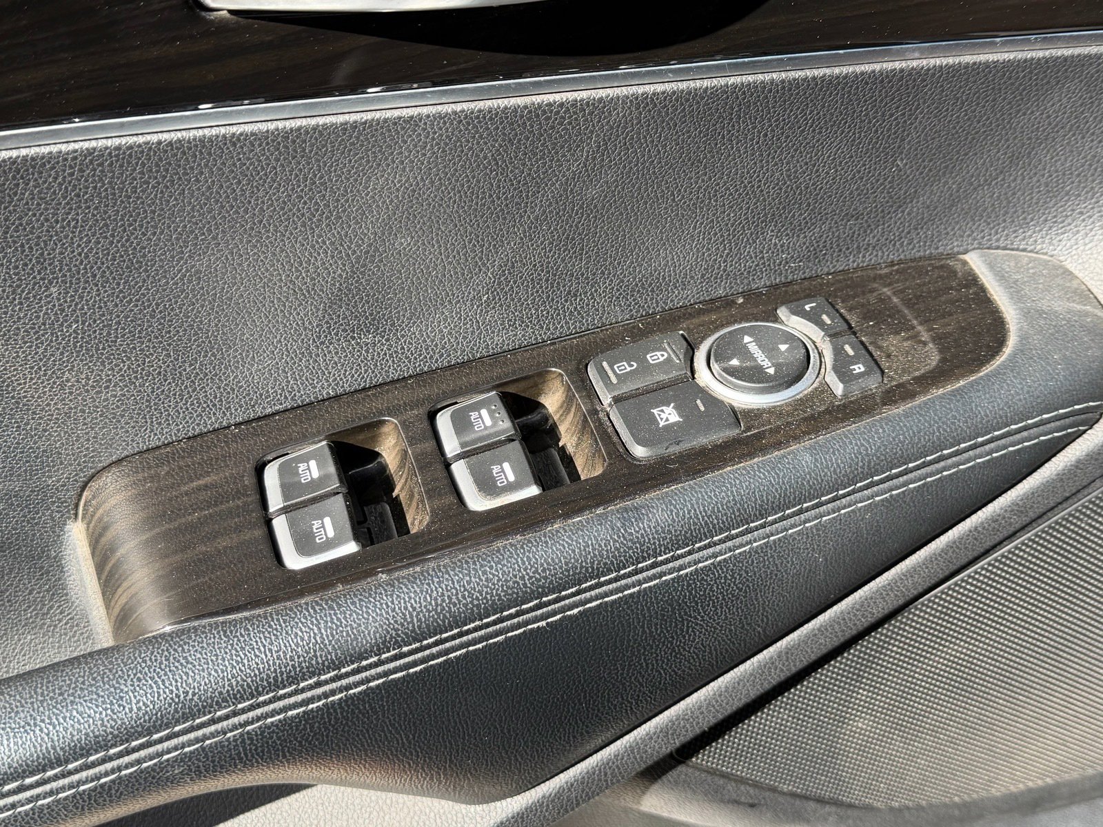 Used 2019 Kia Sorento LX image 10