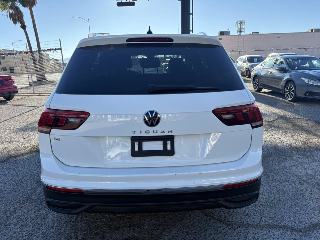 Used 2022 Volkswagen Tiguan SE FWD image 4