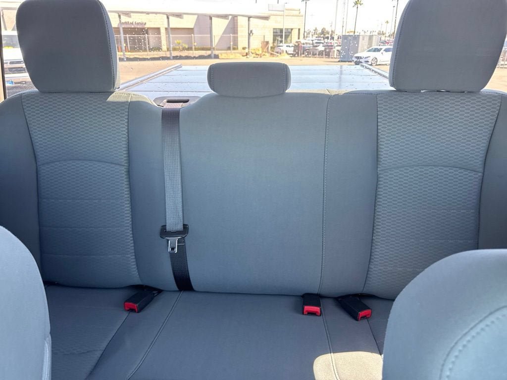 Used 2018 RAM 1500 Express RWD image 37
