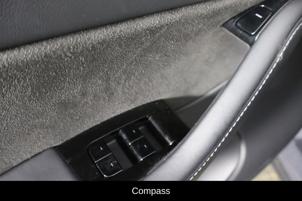 Used 2020 Tesla Model Y Long Range image 15