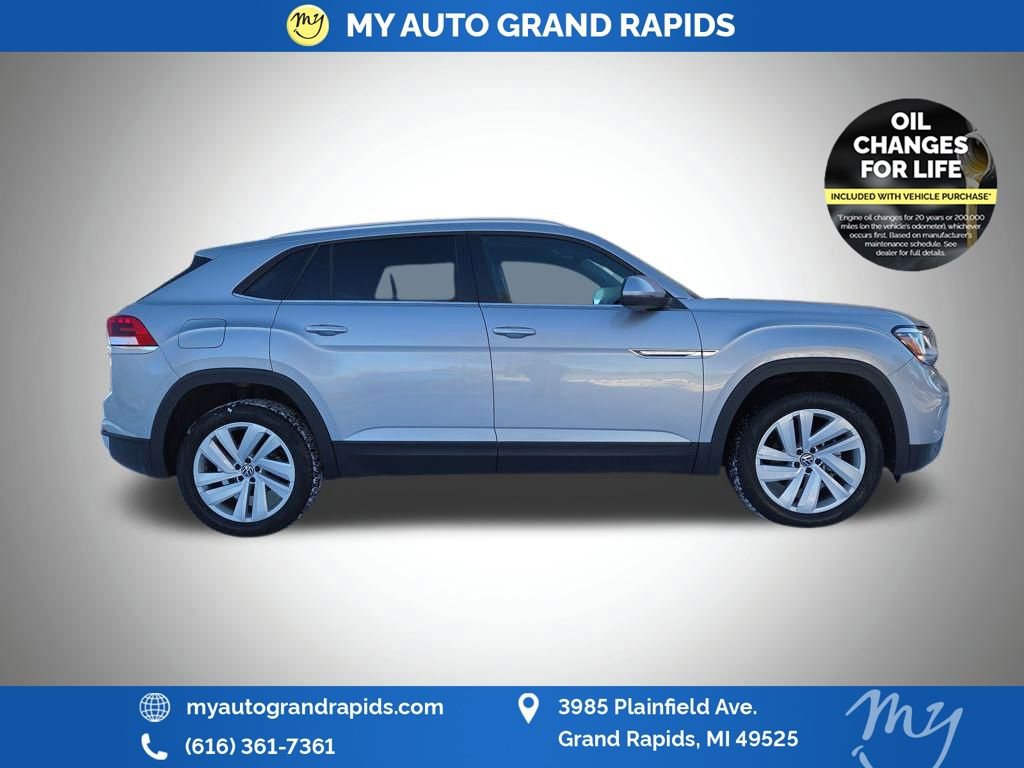 Used 2022 Volkswagen Atlas Cross Sport SE image 8