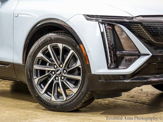 New 2025 Cadillac Lyriq Sport w/ LPO, Floor Liner Package image 3