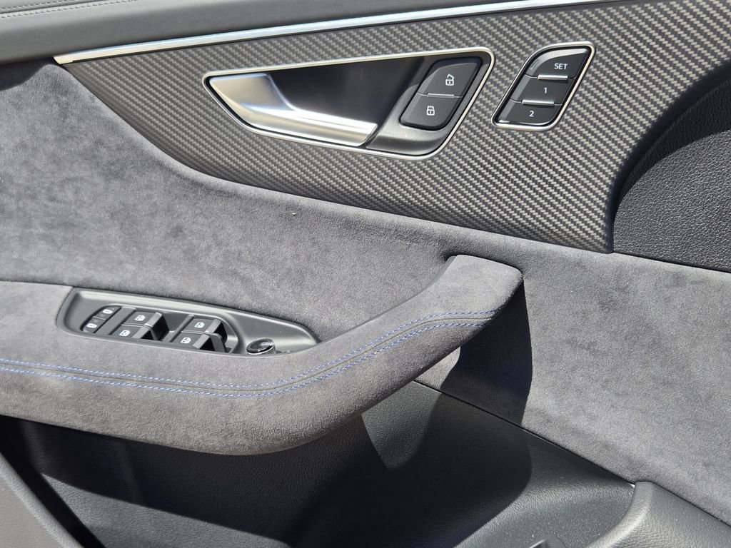 New 2026 Audi RS Q8 performance image 27