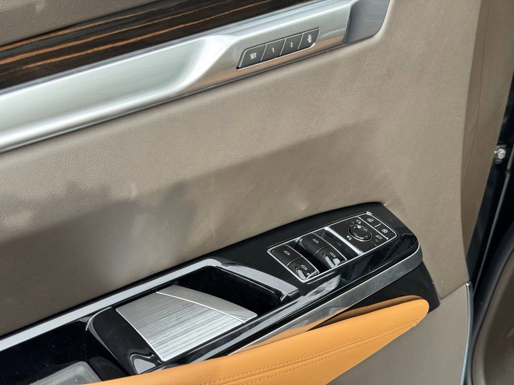 New 2026 Cadillac Escalade ESV Luxury w/ Touring Package image 17
