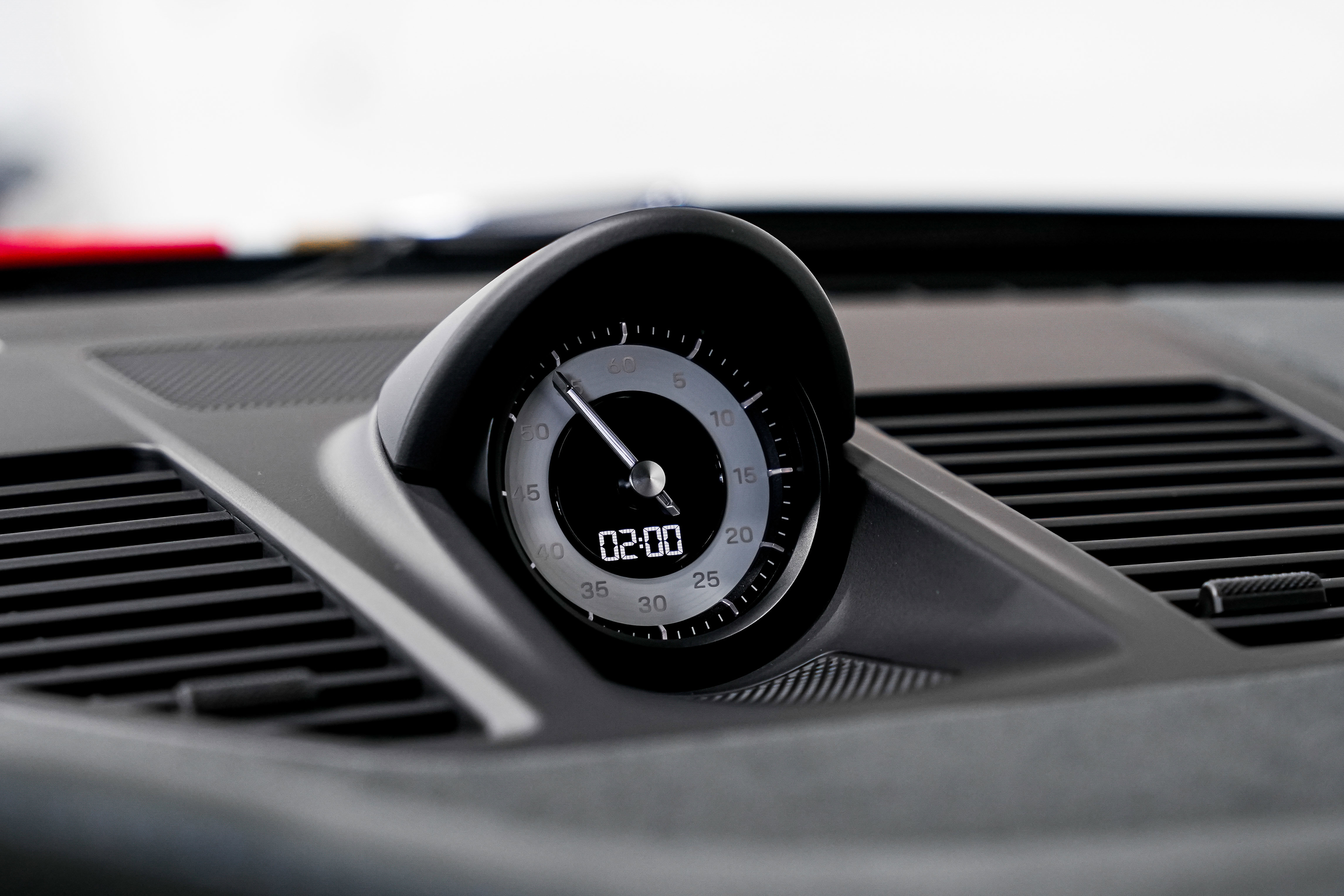 Used 2024 Porsche 911 Dakar image 14