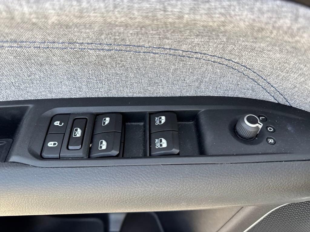 Used 2024 Jeep Compass Latitude AWD/4WD image 22