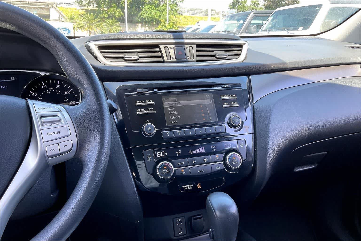 Used 2016 Nissan Rogue SV FWD image 15