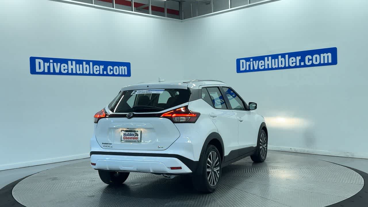 Used 2022 Nissan Kicks SV FWD image 2