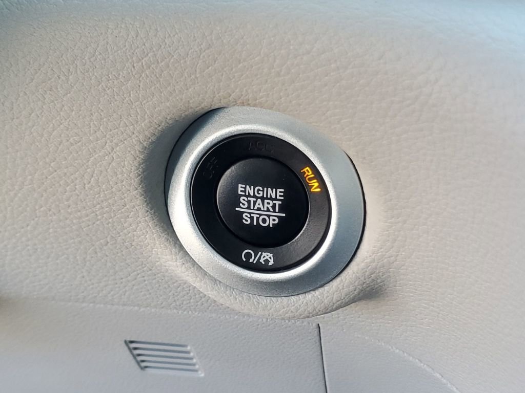 Used 2022 Chrysler Pacifica Limited image 19