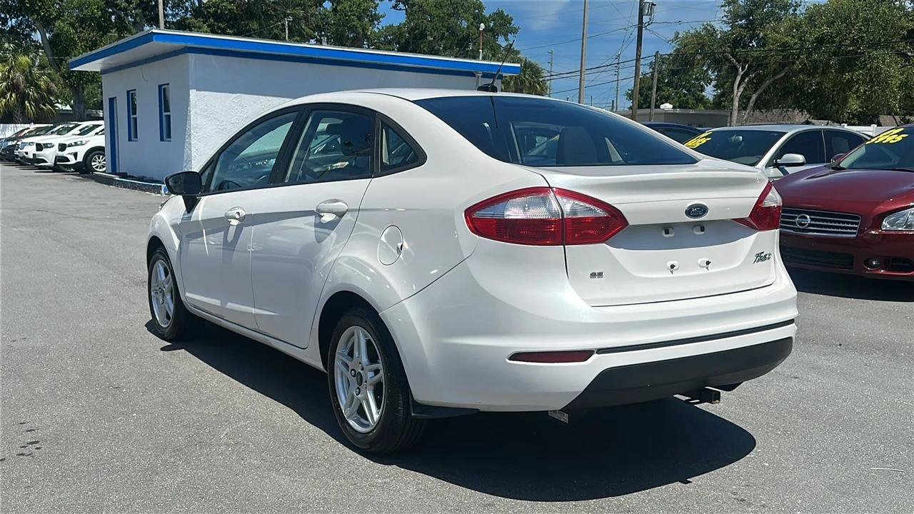 Used 2017 Ford Fiesta SE FWD image 11