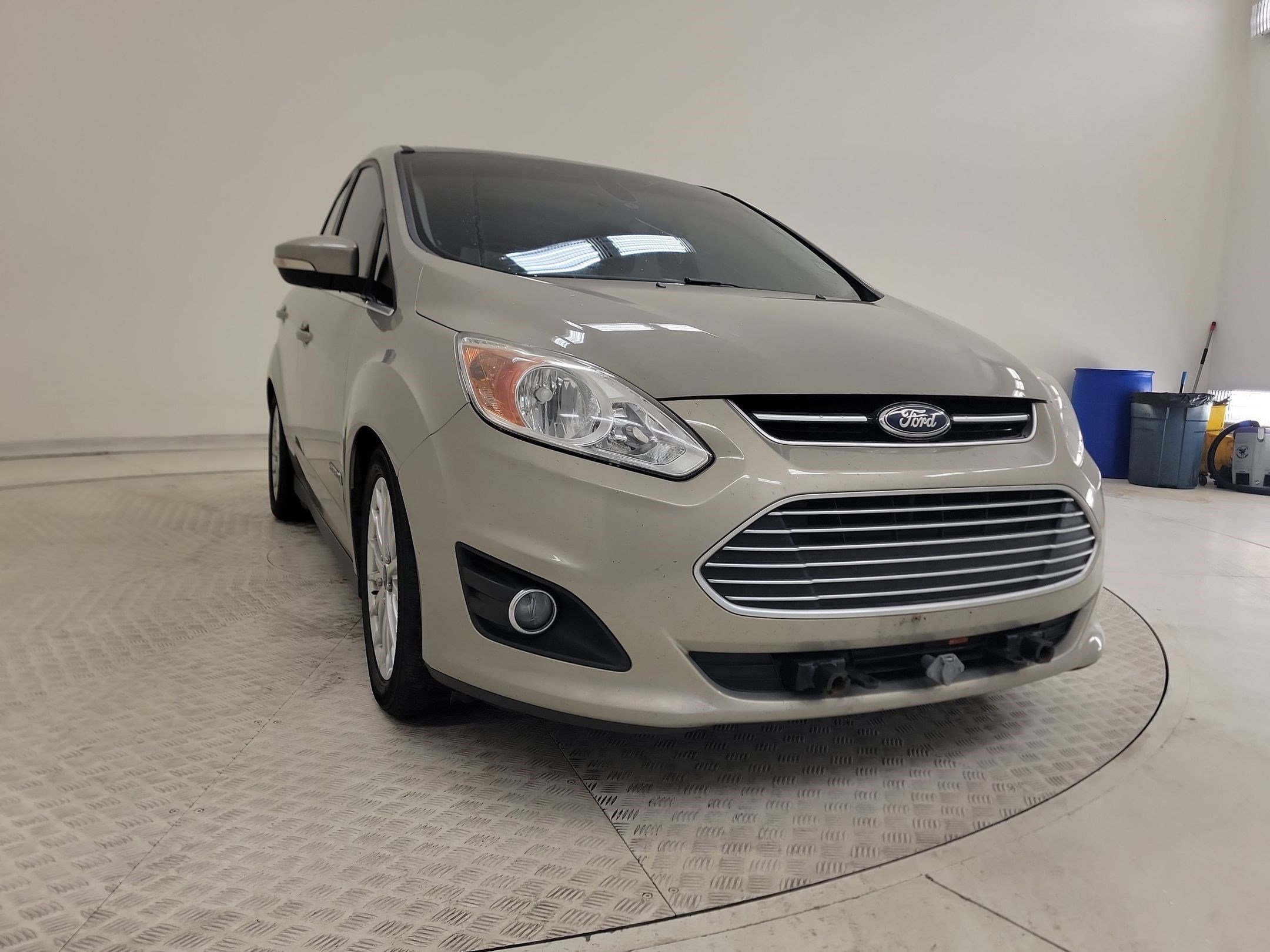 Used 2015 Ford C-MAX SEL w/ Equipment Group 302A FWD image 5