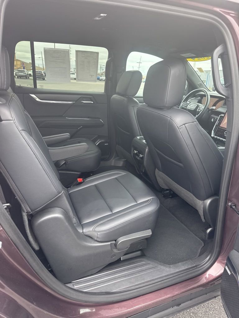 Used 2024 GMC Acadia Elevation image 42