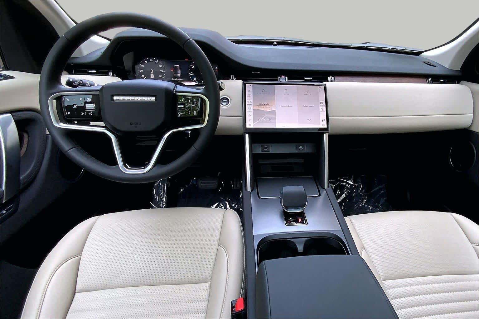 Used 2025 Land Rover Discovery Sport S AWD/4WD image 15