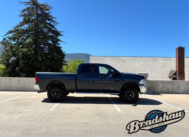 Used 2016 RAM 2500 Tradesman w/ Chrome Appearance Group AWD/4WD image 3