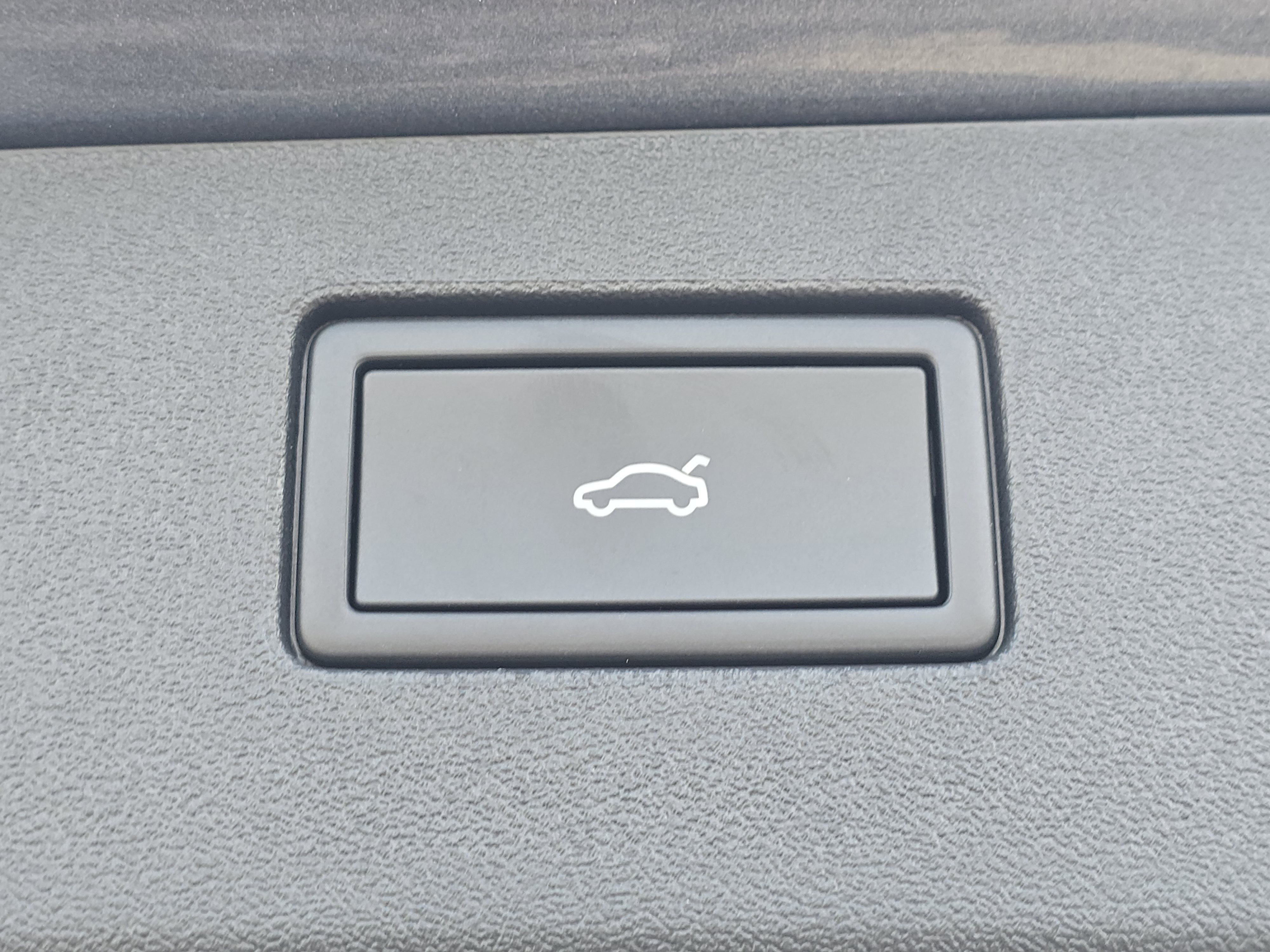 New 2026 Volkswagen Tiguan SE R-Line image 16