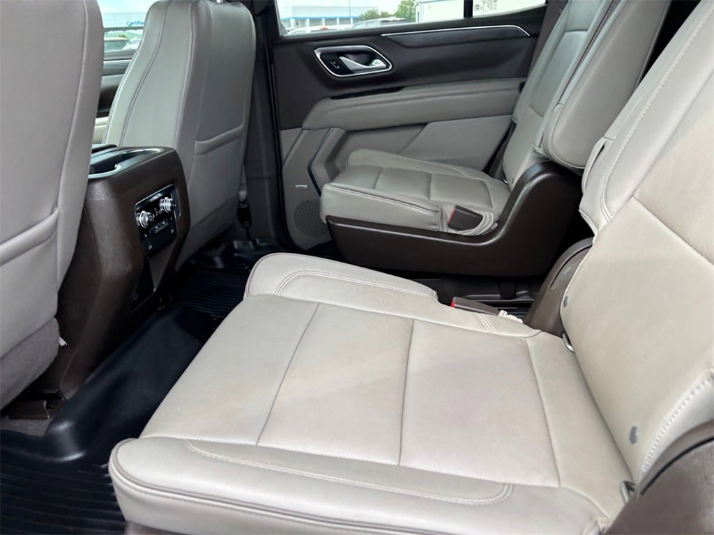 Used 2022 GMC Yukon SLT w/ SLT Premium Package image 29