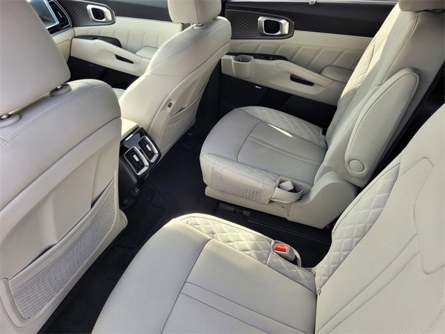 Used 2025 Kia Sorento SX Prestige image 11