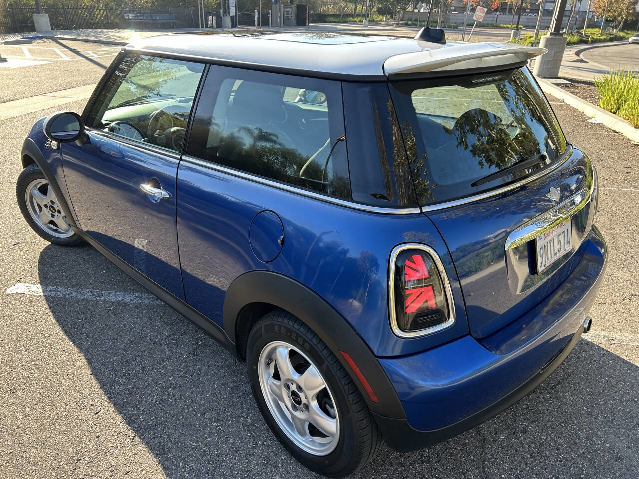 Used 2008 MINI Cooper Hardtop image 4