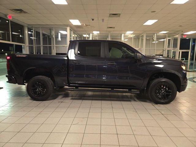 Used 2024 Chevrolet Silverado 1500 Custom Trail Boss w/ LPO, Dark Essentials Package image 9