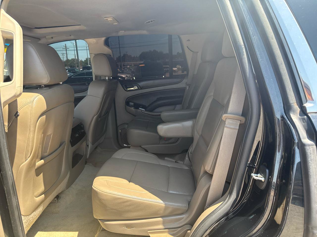 Used 2015 Chevrolet Tahoe LTZ RWD image 17