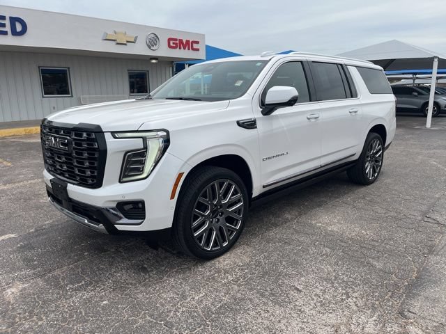 Used 2025 GMC Yukon XL Denali Ultimate w/ LPO, Floor Liner Package