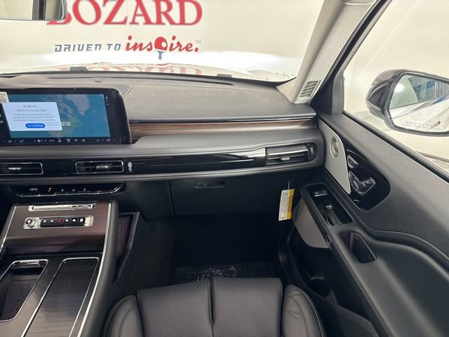 New 2025 Lincoln Aviator Reserve w/ Luxury Package image 12