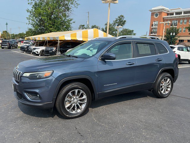 Used 2020 Jeep Cherokee Latitude Plus w/ Cold Weather Group AWD/4WD image 3