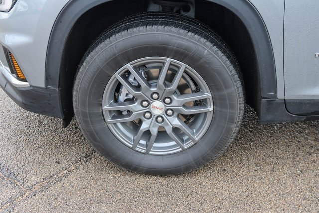 Used 2025 GMC Acadia Elevation image 7