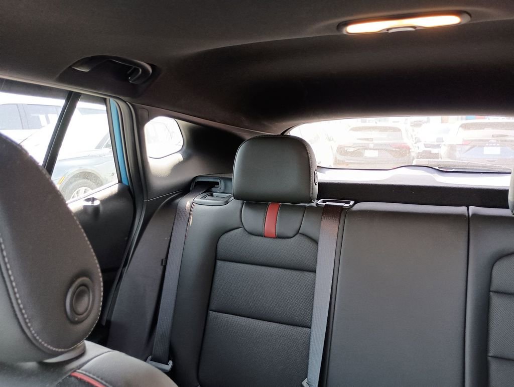 Used 2025 Chevrolet Trax RS w/ Sunroof Package FWD image 12