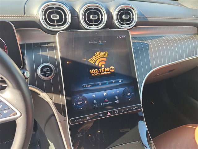 Used 2023 Mercedes-Benz GLC 300 4MATIC w/ Exclusive Trim Package image 32