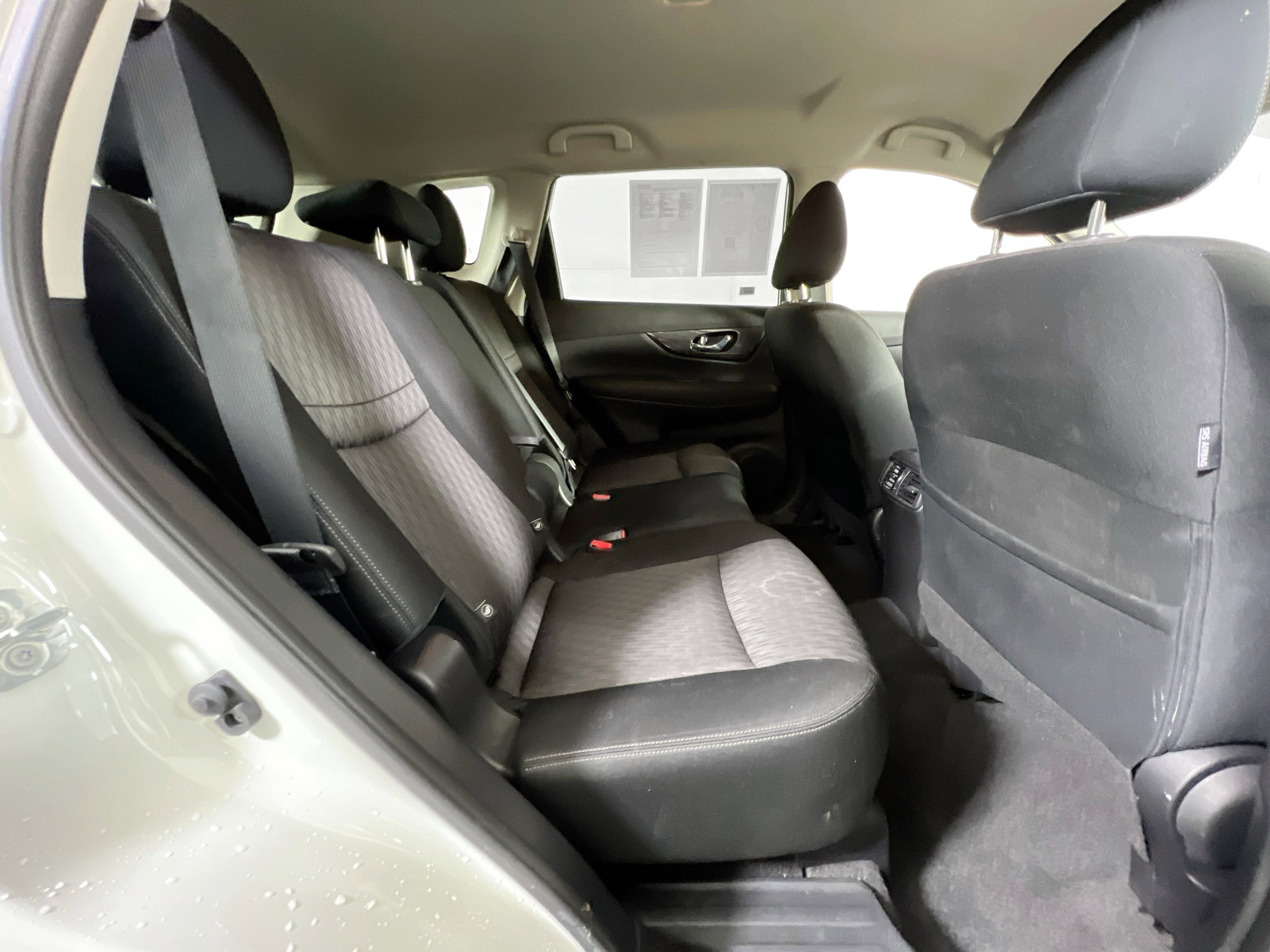 Used 2020 Nissan Rogue SV image 25