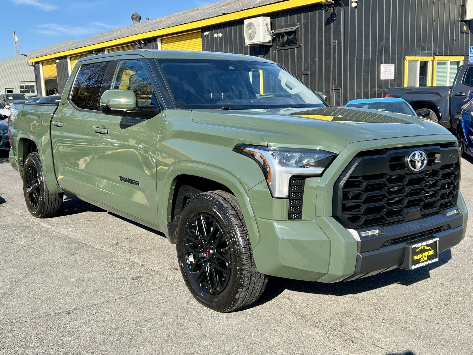 Used 2022 Toyota Tundra SR5 w/ TRD Sport Package AWD/4WD image 4