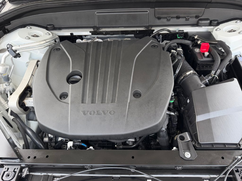 Certified 2026 Volvo XC60 B5 Core w/ Climate Package AWD/4WD image 29