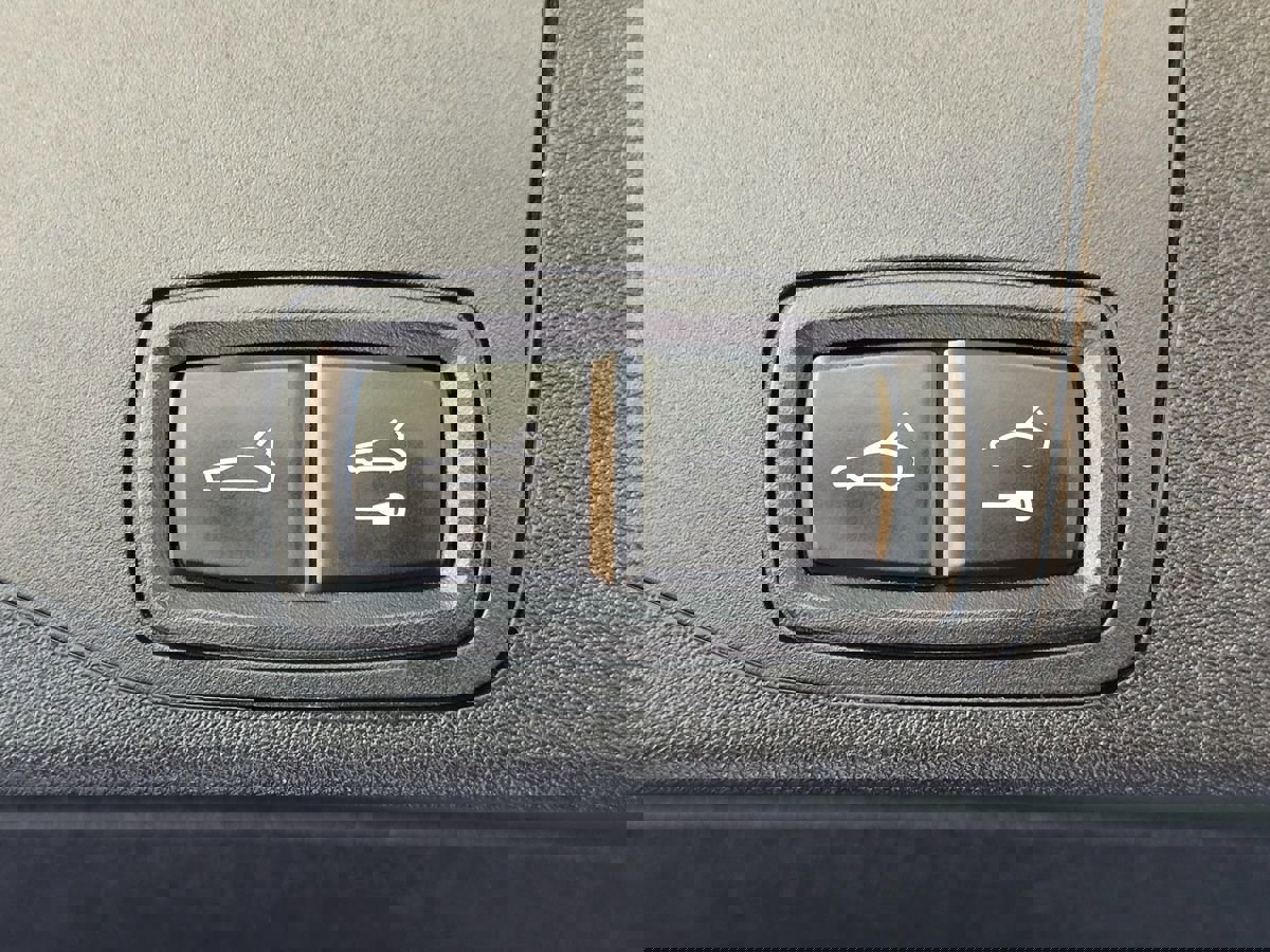 Used 2023 Porsche Taycan 4 Cross Turismo w/ Premium Package image 71