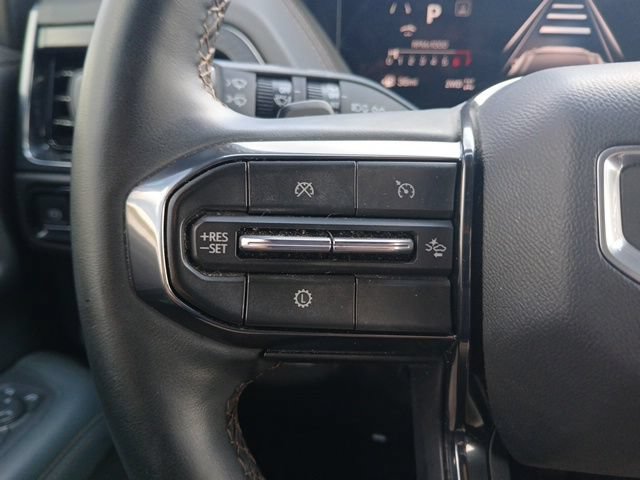 Used 2025 GMC Yukon AT4 w/ AT4 Premium Package AWD/4WD image 24