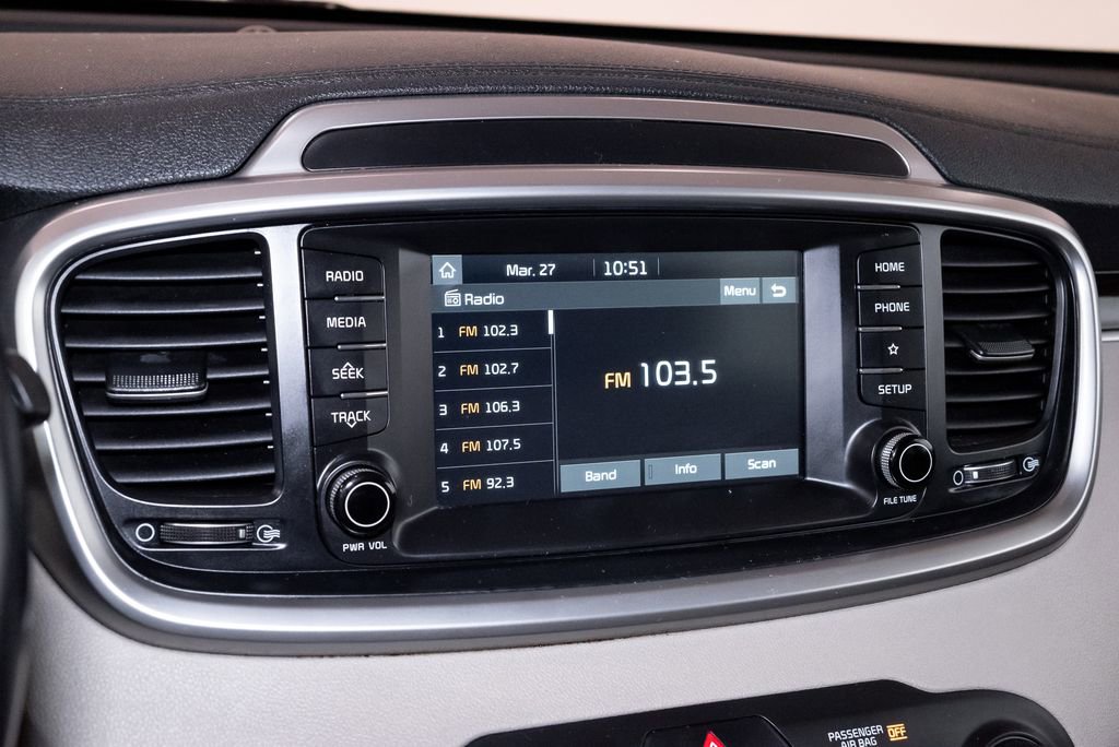 Used 2020 Kia Sorento LX w/ LX I4 Convenience Package image 15